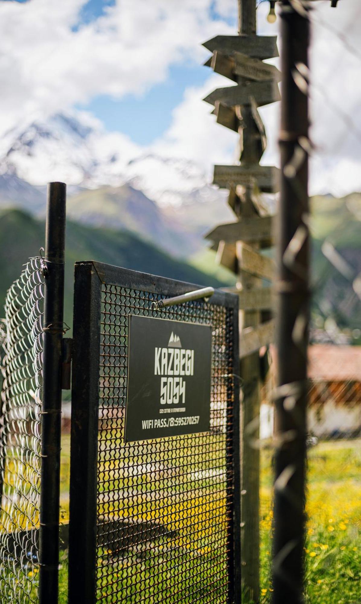 Kazbegi 5054 Hotel Buitenkant foto