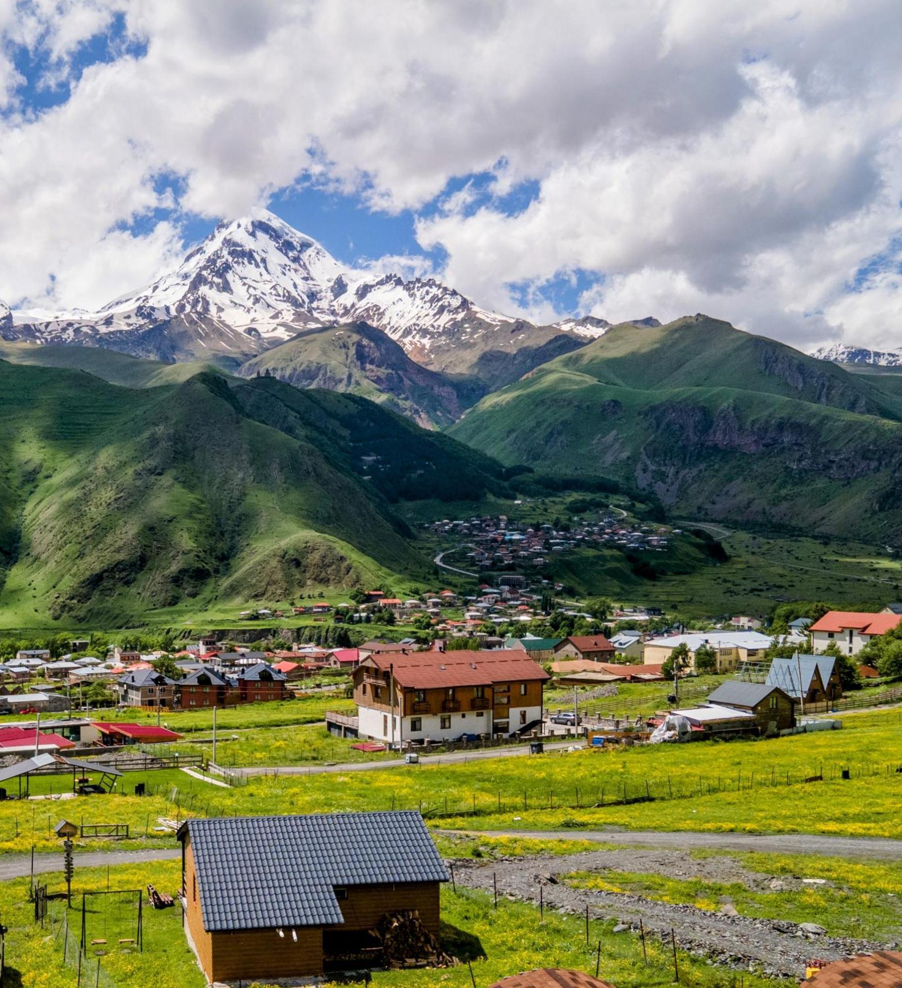 Kazbegi 5054 Hotel Buitenkant foto